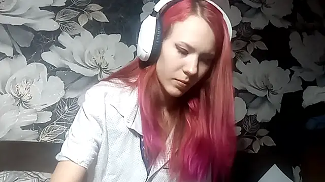LiaCusson online show from October 22, 5:51 pm