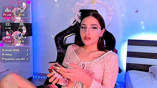 AmyVilvet  online show from October 31, 9:41 pm