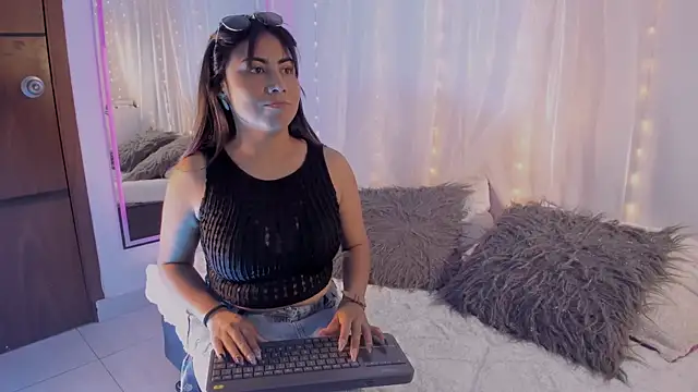 Olivia Morrys online show from July 9, 11:06 pm