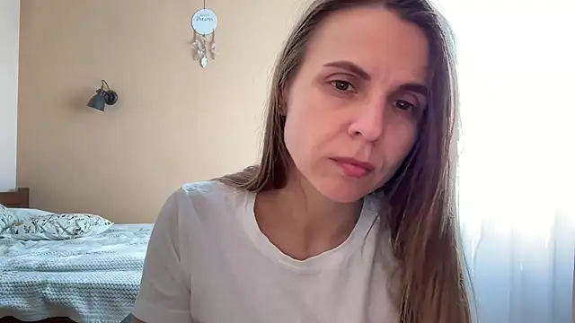 AnnieLove7722 online show from May 5, 12:08 pm