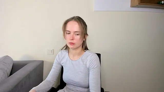 LilMary  online show from March 5, 7:59 am