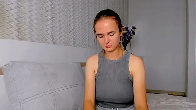 Snapshot of LilMary_ chatting on September 28, 8:52 am LilMary  online show from September 28, 8:52 am