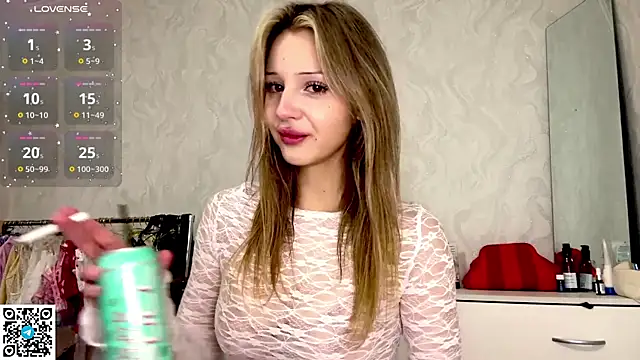 Snapshot of LindyEckland chatting on October 15, 12:19 pm LindyEckland online show from October 15, 12:19 pm