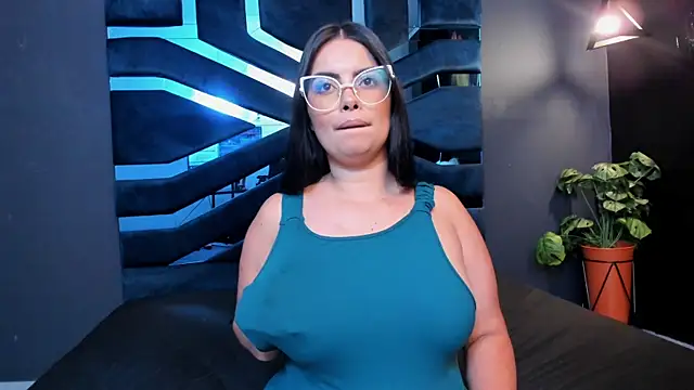 Valka Ross online show from October 17, 11:52 pm