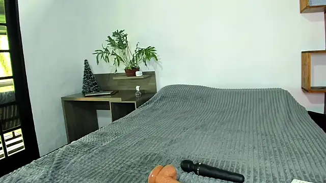 Maui Murray online show from October 23, 4:46 pm