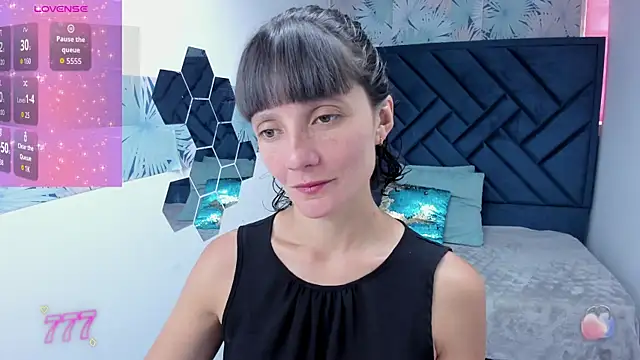 Valery More   online show from April 8, 1:35 pm