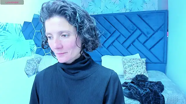 Valery More   online show from December 15, 12:21 pm