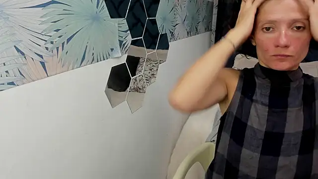 Valery More   online show from October 3, 12:43 pm