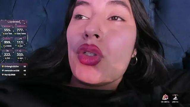 violet blaze online show from November 18, 12:06 pm