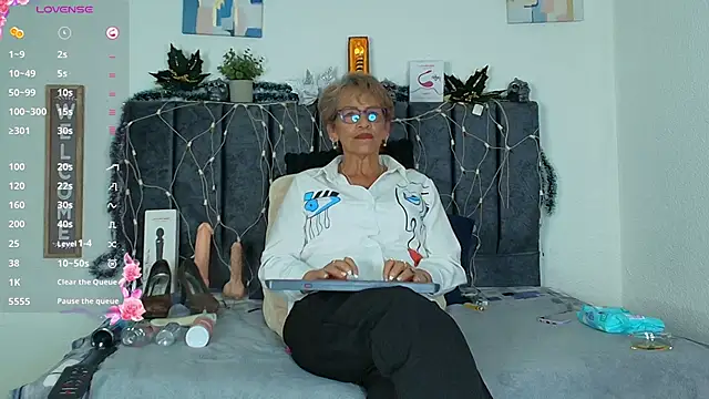 Devora mature65 online show from December 5, 7:15 pm