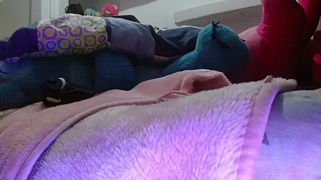 luna hawks online show from February 26, 10:09 pm