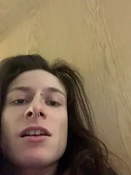 GoldenPussy1329 online show from February 7, 11:41 pm