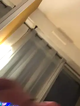 GoldenPussy1329 online show from November 30, 6:23 pm