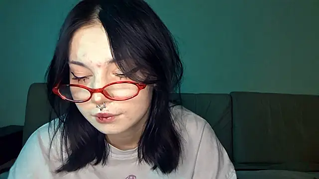 Beeping Creature online show from March 8, 3:27 pm