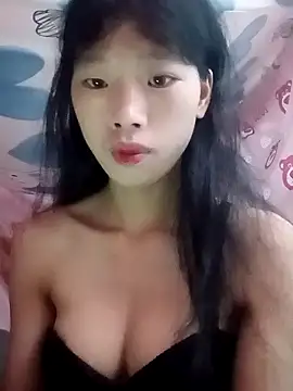 Snapshot of Khanhu_xx chatting on October 12, 2:25 am Khanhu xx online show from October 12, 2:25 am