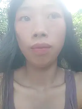 Snapshot of Khanhu_xx chatting on October 3, 7:13 am Khanhu xx online show from October 3, 7:13 am