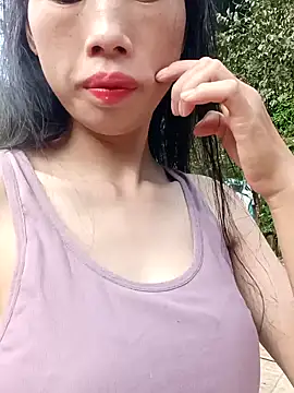 Snapshot of Khanhu_xx chatting on October 9, 7:45 am Khanhu xx online show from October 9, 7:45 am