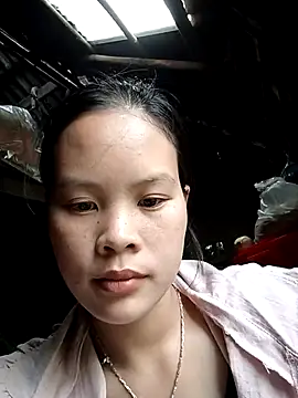 Snapshot of Tuelam_xx chatting on October 23, 5:35 am Tuelam xx online show from October 23, 5:35 am