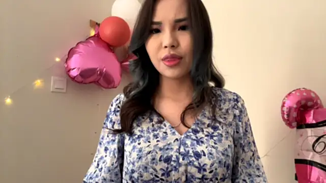 CarollFalick online show from October 11, 10:56 pm