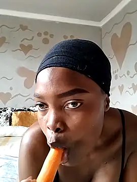 Snapshot of SexyValentinaXX chatting on September 28, 7:14 am SexyValentinaXX online show from September 28, 7:14 am