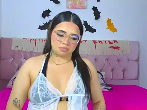 Melody cutee  online show from October 28, 11:42 pm