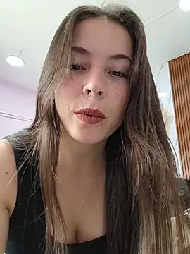 EmmaValencia  online show from November 18, 3:24 pm