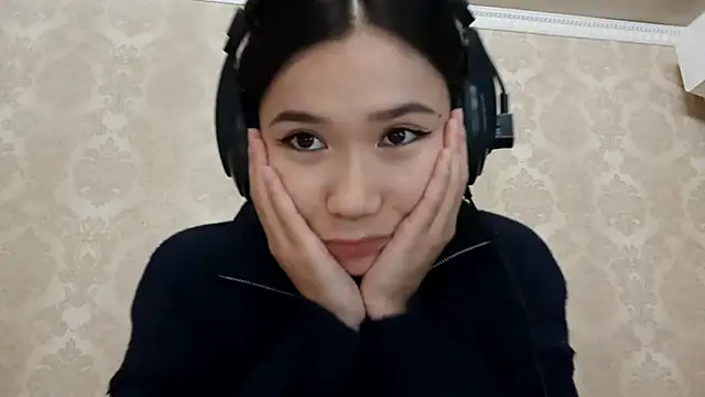 Snapshot of YukiShaapan chatting on October 30, 6:09 pm YukiShaapan online show from October 30, 6:09 pm