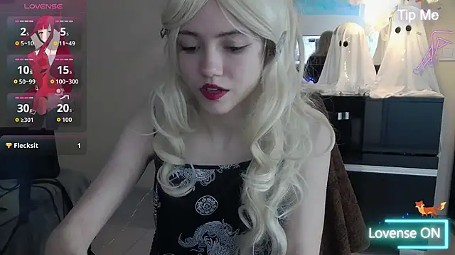 Snapshot of MissKotomiss chatting on October 24, 7:54 pm MissKotomiss online show from October 24, 7:54 pm