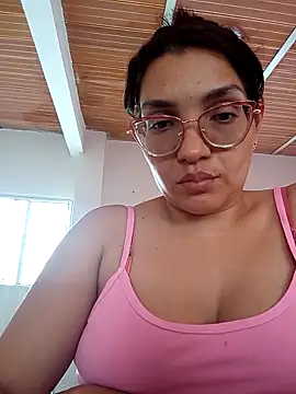 Snapshot of Naughty_anyeli chatting on October 17, 8:01 pm Naughty anyeli online show from October 17, 8:01 pm
