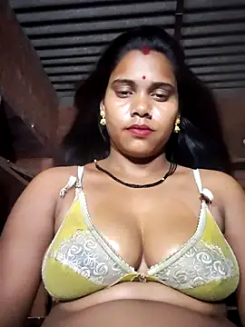 Katrina kaif143 online show from April 23, 3:58 pm