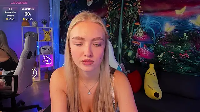 TessaGrays online show from October 28, 11:05 am