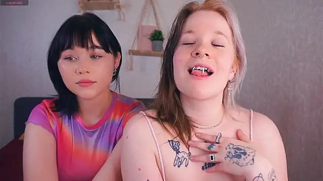 EviaVanveen online show from December 1, 7:34 am