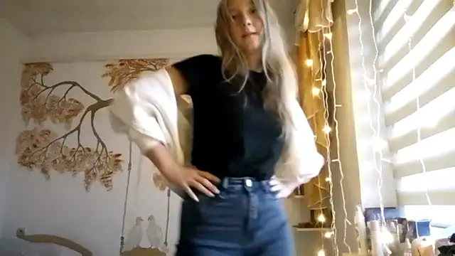 CarynFlaryn online show from October 8, 4:39 am
