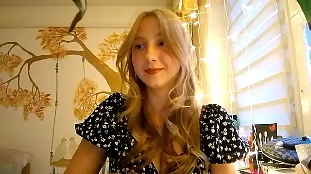 CarynFlaryn online show from October 15, 4:37 am