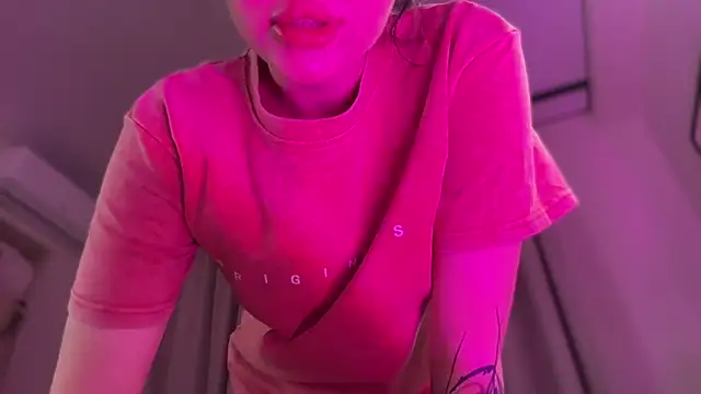 Snapshot of AlmaryKim chatting on September 13, 9:56 pm AlmaryKim online show from September 13, 9:56 pm