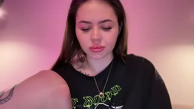 Snapshot of AlmaryKim chatting on October 10, 8:58 pm AlmaryKim online show from October 10, 8:58 pm