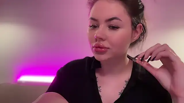 Snapshot of AlmaryKim chatting on October 13, 8:11 pm AlmaryKim online show from October 13, 8:11 pm