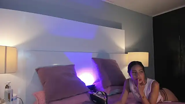 Dylan Katte online show from February 4, 1:41 am