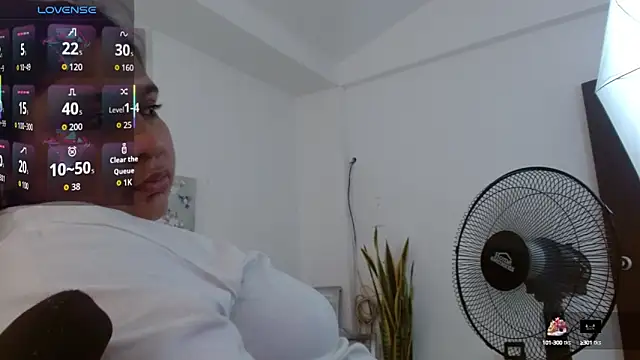 roxx iie online show from October 13, 9:17 pm