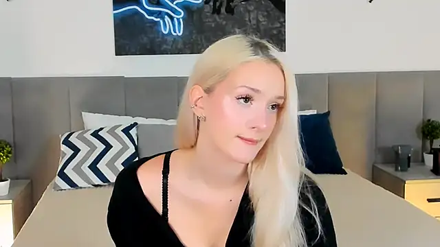 SugarWhisper online show from October 16, 4:31 pm