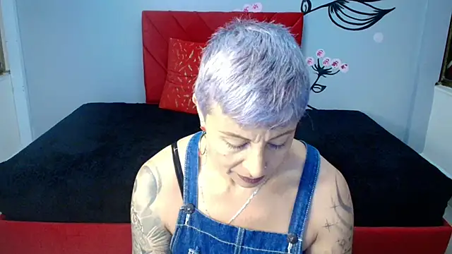 Charlotte  Gray online show from November 6, 12:22 pm