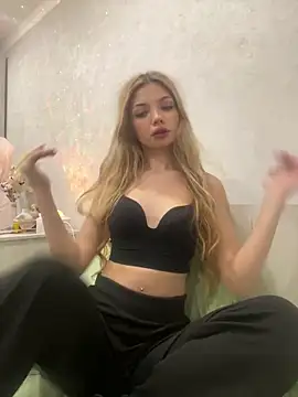  Siennaaa  online show from November 18, 6:42 pm