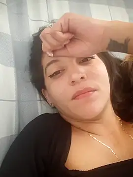 ScarleHot4ux online show from December 21, 9:30 pm