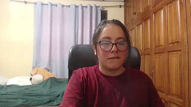 Venus cat  online show from February 13, 12:23 am