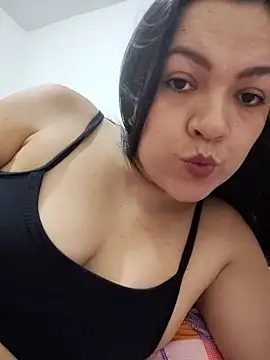 LindaSalo33 online show from October 10, 4:28 am