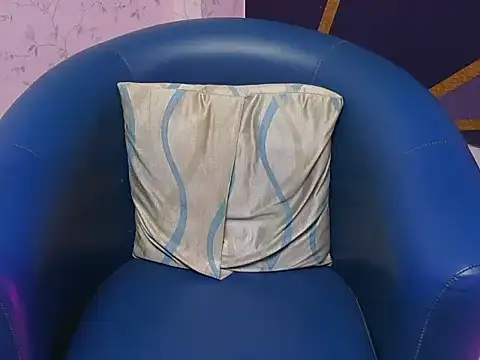 shiny-krisha online show from November 17, 4:24 am