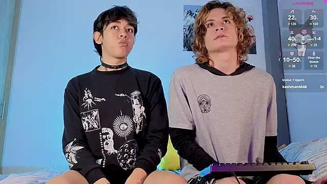 Snapshot of Darcy_and_Stolas chatting on October 15, 7:00 am Darcy and Stolas online show from October 15, 7:00 am