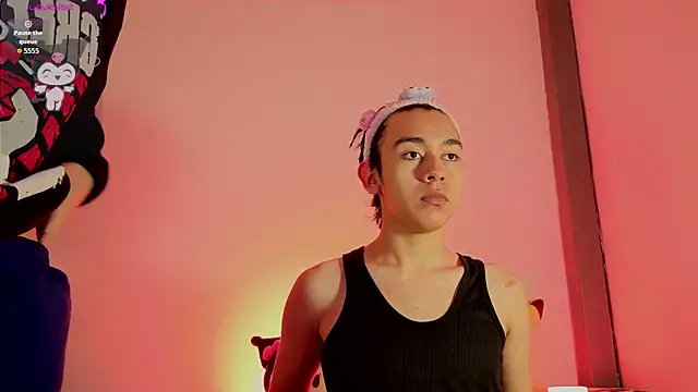 Snapshot of Darcy_and_Stolas chatting on October 6, 3:34 am Darcy and Stolas online show from October 6, 3:34 am