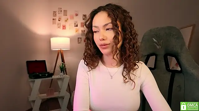 branchwithflowerss online show from November 20, 12:39 pm