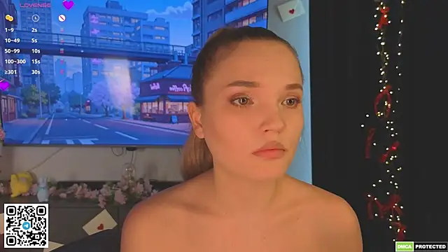 JulieLupo online show from April 12, 7:55 am